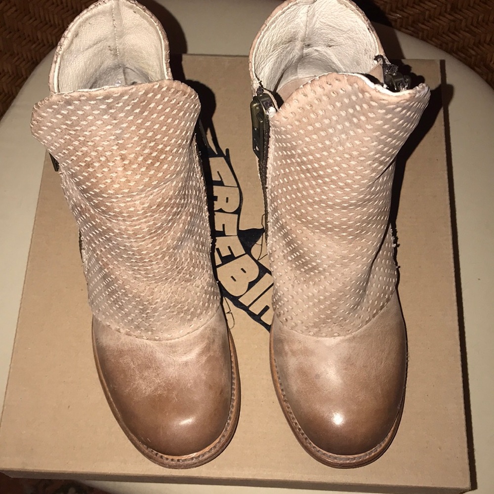 Freebird by Steven Bowie Taupe Boots